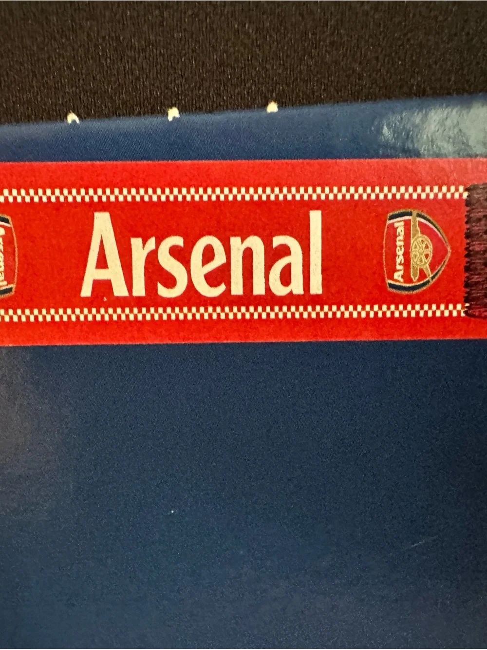 Arsenal Red Crest Scarf - Manufactured in the UK.